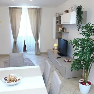  Apartament Garibaldi Suites &