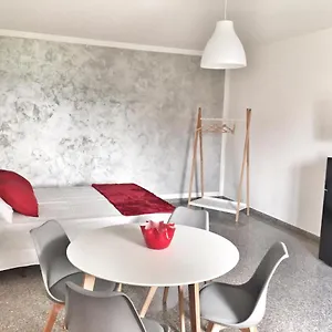 Red Tower Venice - 2 Mins From Vce Airport- Free Wifi , Tessera Italia